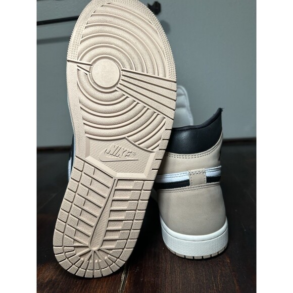 Nike Air Jordan 1 Retro OG High Latte FD2596-021 Women Size 11.5 / Men Size 10 - Picture 7 of 12